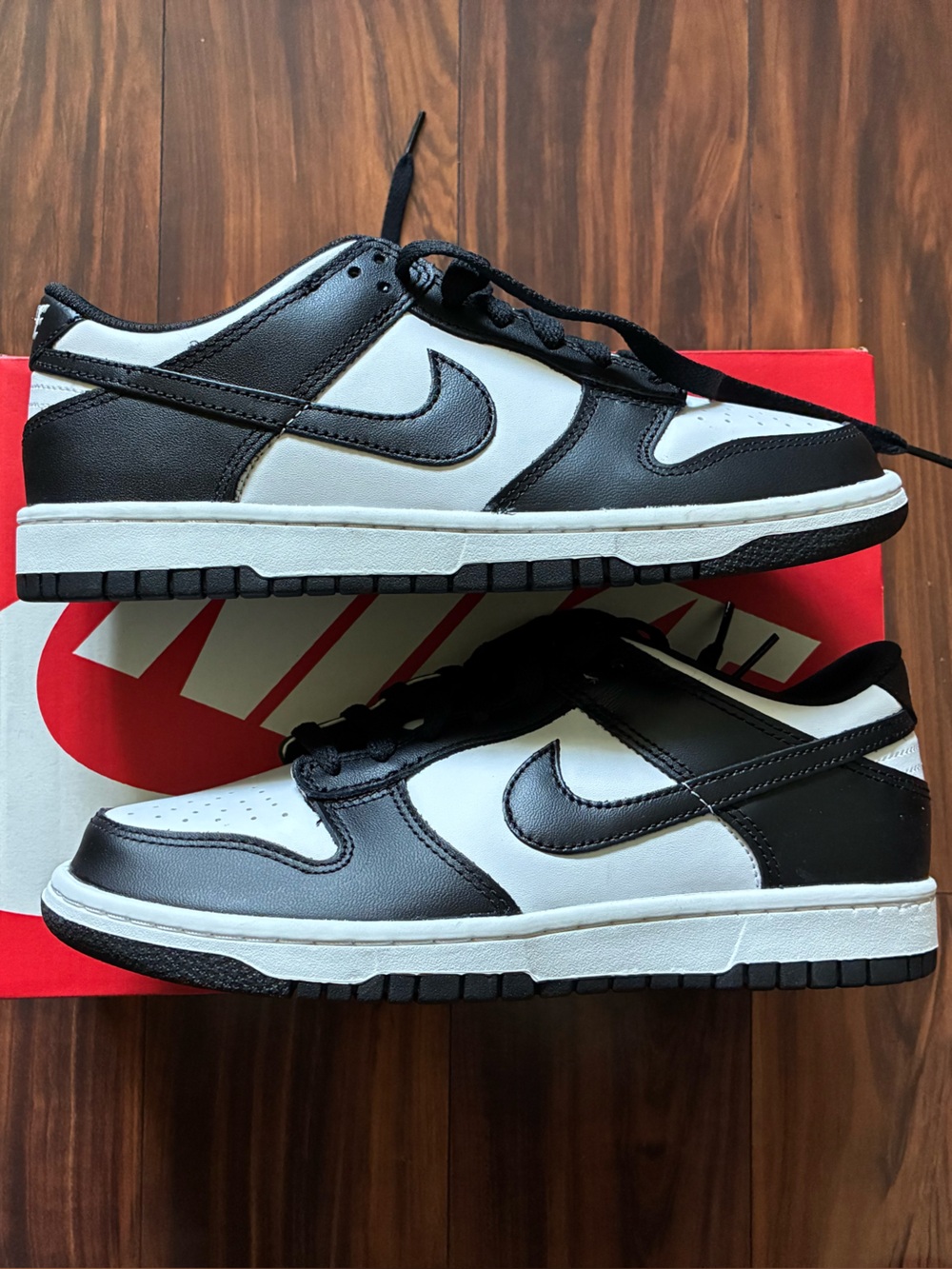 Nike Dunk Low Panda - Picture 1 of 2